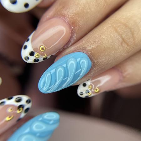 Trabajo de Reyes Coffee & Nails